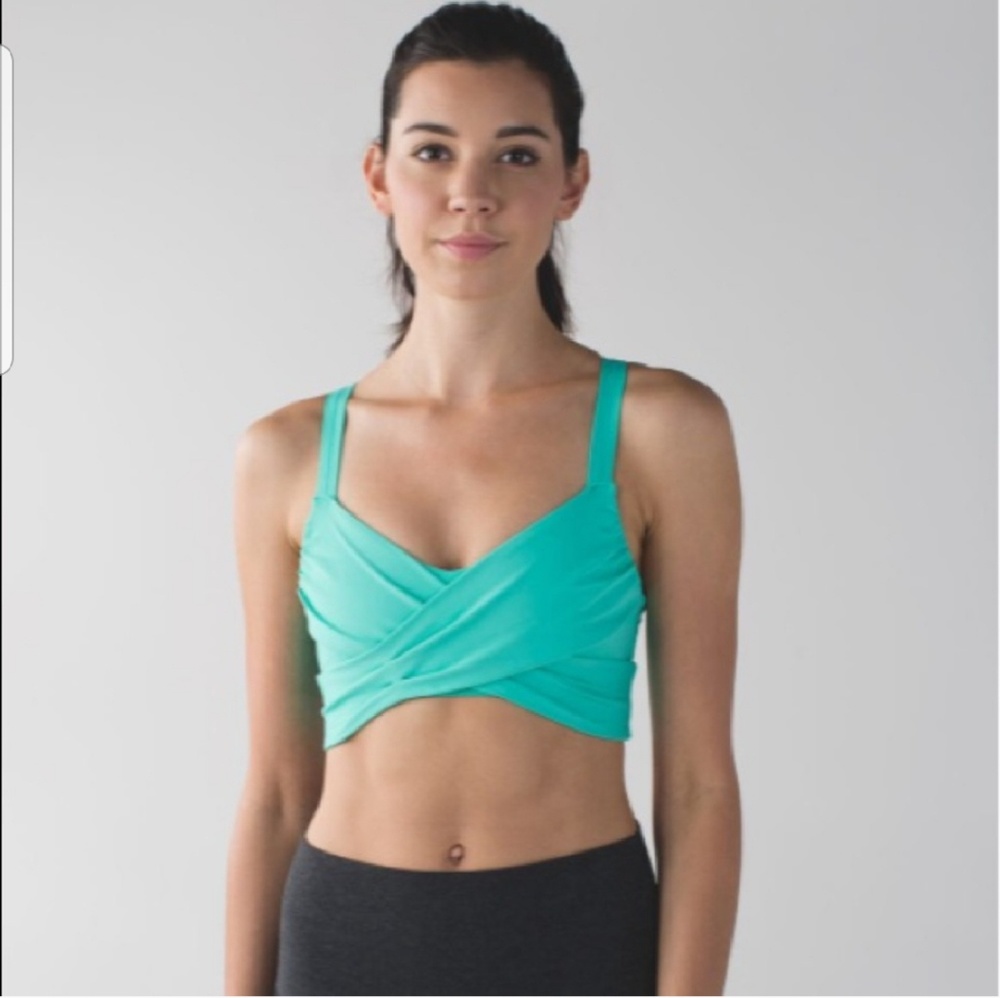 Lululemon wrap sports/yoga bra